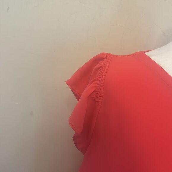 Loft raspberry mixed media cap sleeve blouse Size M EUC - Picture 3 of 7